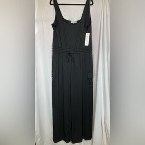 NWT Almost Famous Black, Sleeveless Jumpsuit with Pockets Square Neckline Sz 2X